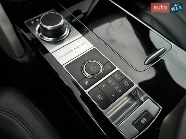 Чорний Ленд Ровер Рендж Ровер, об'ємом двигуна 5 л та пробігом 140 тис. км за 35990 $, фото 37 на Automoto.ua