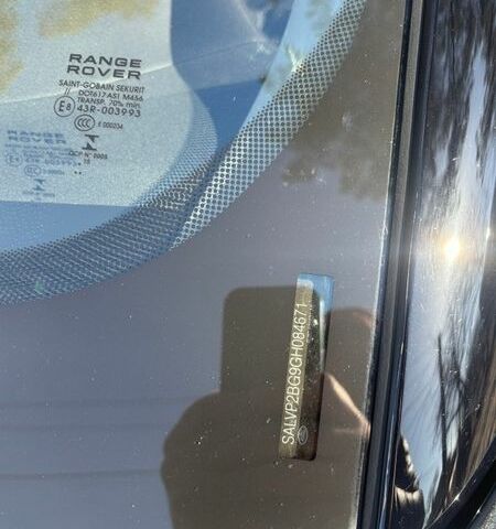 Чорний Ленд Ровер Рендж Ровер, об'ємом двигуна 2 л та пробігом 129 тис. км за 21500 $, фото 33 на Automoto.ua