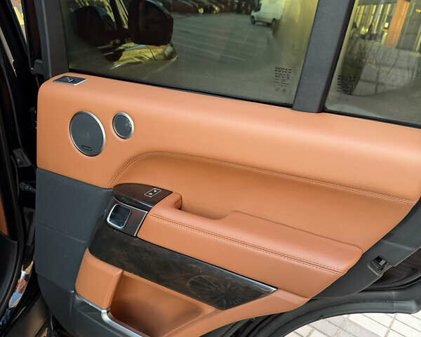 Черный Ленд Ровер Рендж Ровер, объемом двигателя 4.37 л и пробегом 112 тыс. км за 54900 $, фото 31 на Automoto.ua