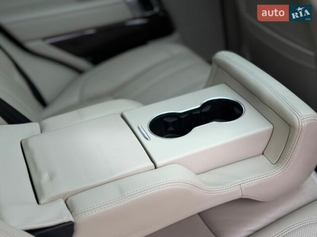 Черный Ленд Ровер Рендж Ровер, объемом двигателя 3 л и пробегом 179 тыс. км за 34900 $, фото 97 на Automoto.ua