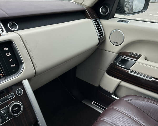 Черный Ленд Ровер Рендж Ровер, объемом двигателя 4.37 л и пробегом 214 тыс. км за 32000 $, фото 18 на Automoto.ua