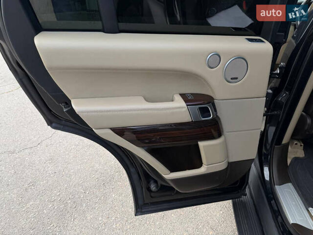 Чорний Ленд Ровер Рендж Ровер, об'ємом двигуна 3 л та пробігом 225 тис. км за 44000 $, фото 14 на Automoto.ua