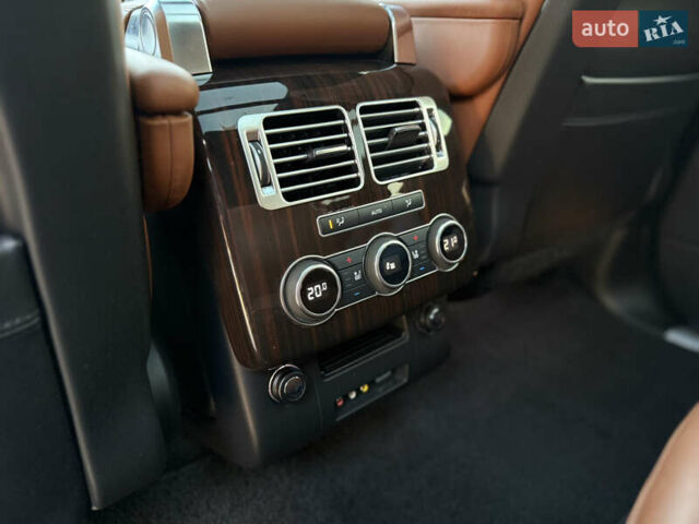 Черный Ленд Ровер Рендж Ровер, объемом двигателя 4.37 л и пробегом 199 тыс. км за 37500 $, фото 19 на Automoto.ua