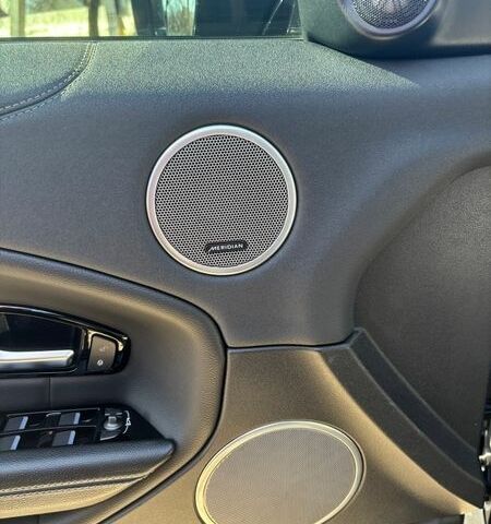 Чорний Ленд Ровер Рендж Ровер, об'ємом двигуна 2 л та пробігом 129 тис. км за 21500 $, фото 31 на Automoto.ua