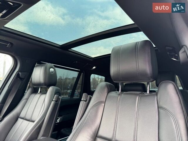 Чорний Ленд Ровер Рендж Ровер, об'ємом двигуна 5 л та пробігом 140 тис. км за 35990 $, фото 10 на Automoto.ua