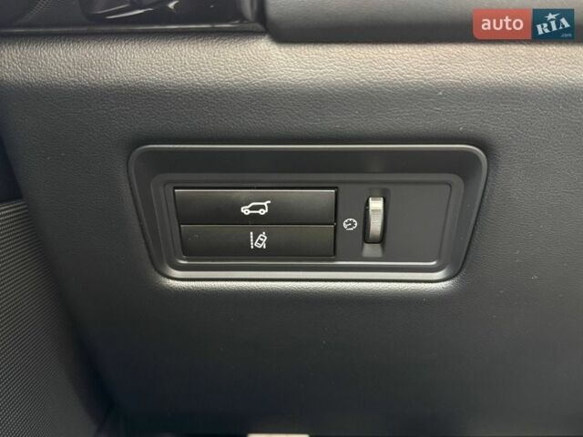 Чорний Ленд Ровер Рендж Ровер, об'ємом двигуна 5 л та пробігом 140 тис. км за 35990 $, фото 23 на Automoto.ua