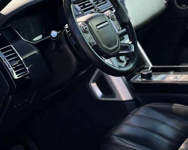 Ленд Ровер Рендж Ровер 2016 у Києві на Automoto.ua Чорний Ленд Ровер Рендж Ровер, об'ємом двигуна 2.99 л та пробігом 145 тис. км за 35500 $, фото 26 на Automoto.ua