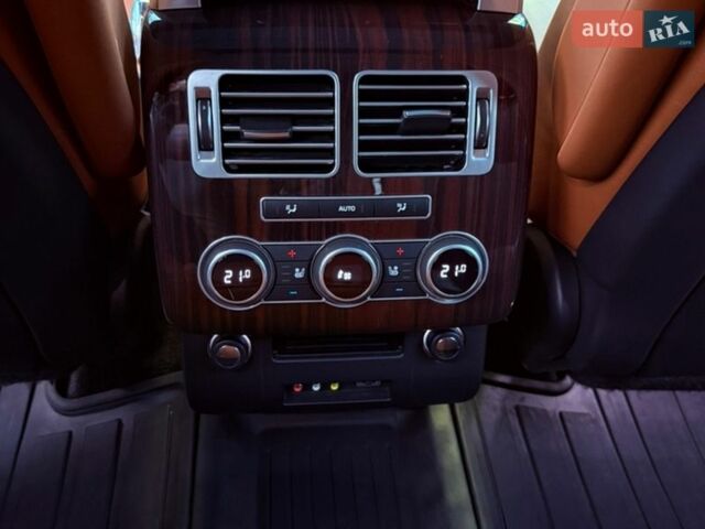 Черный Ленд Ровер Рендж Ровер, объемом двигателя 5 л и пробегом 185 тыс. км за 43000 $, фото 11 на Automoto.ua