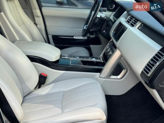 Чорний Ленд Ровер Рендж Ровер, об'ємом двигуна 3 л та пробігом 181 тис. км за 30500 $, фото 12 на Automoto.ua