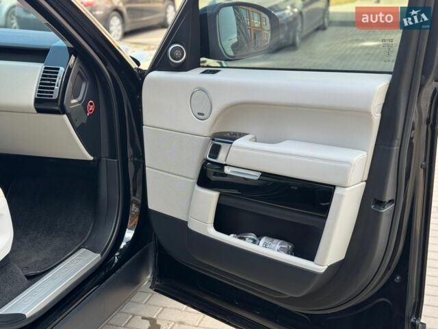 Чорний Ленд Ровер Рендж Ровер, об'ємом двигуна 3 л та пробігом 181 тис. км за 30500 $, фото 19 на Automoto.ua