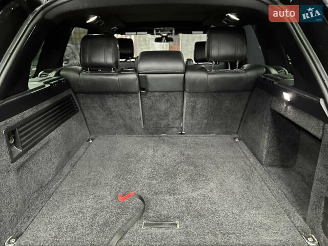 Чорний Ленд Ровер Рендж Ровер, об'ємом двигуна 5 л та пробігом 96 тис. км за 52000 $, фото 24 на Automoto.ua