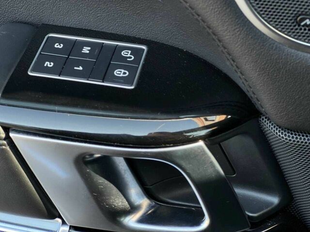 Черный Ленд Ровер Рендж Ровер, объемом двигателя 3 л и пробегом 145 тыс. км за 35500 $, фото 12 на Automoto.ua