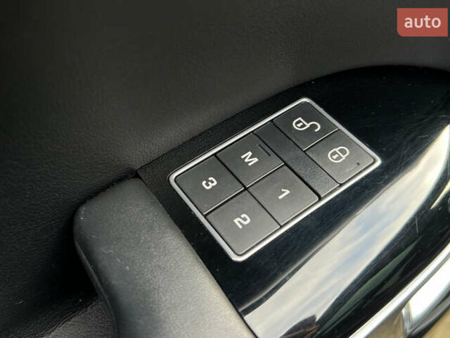 Черный Ленд Ровер Рендж Ровер, объемом двигателя 5 л и пробегом 167 тыс. км за 30650 $, фото 21 на Automoto.ua