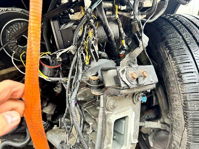 Чорний Ленд Ровер Рендж Ровер, об'ємом двигуна 3 л та пробігом 179 тис. км за 17500 $, фото 5 на Automoto.ua