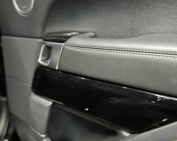 Чорний Ленд Ровер Рендж Ровер, об'ємом двигуна 5 л та пробігом 96 тис. км за 52000 $, фото 26 на Automoto.ua