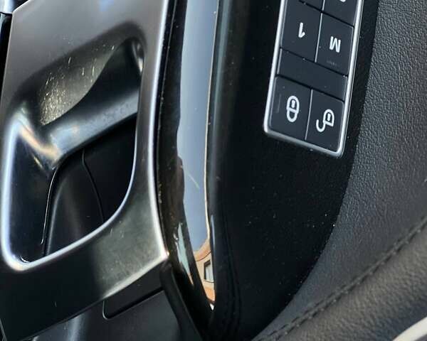 Чорний Ленд Ровер Рендж Ровер, об'ємом двигуна 2.99 л та пробігом 145 тис. км за 35500 $, фото 24 на Automoto.ua