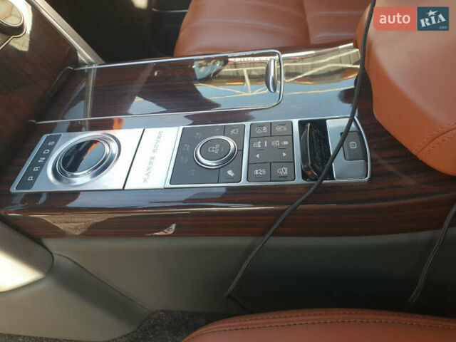 Черный Ленд Ровер Рендж Ровер, объемом двигателя 3 л и пробегом 46 тыс. км за 55000 $, фото 12 на Automoto.ua