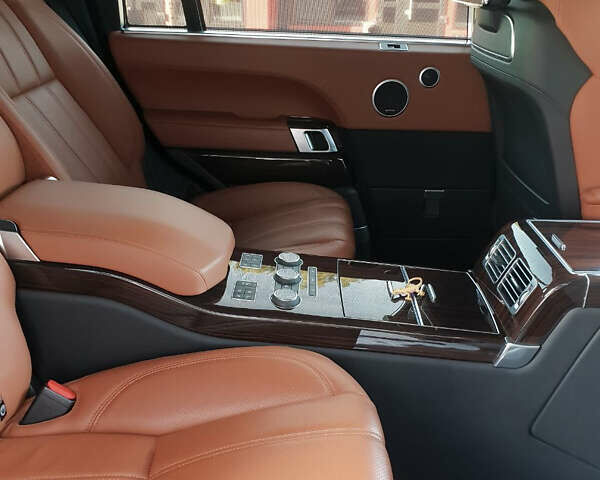 Черный Ленд Ровер Рендж Ровер, объемом двигателя 3 л и пробегом 46 тыс. км за 55000 $, фото 4 на Automoto.ua