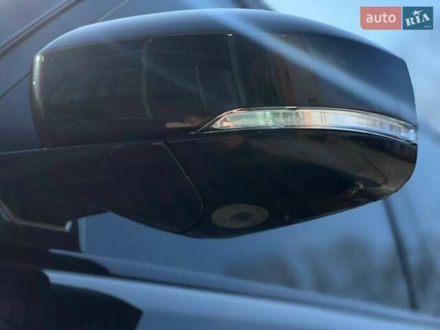 Ленд Ровер Рендж Ровер 2016 у Києві на Automoto.ua Чорний Ленд Ровер Рендж Ровер, об'ємом двигуна 2.99 л та пробігом 145 тис. км за 35500 $, фото 18 на Automoto.ua