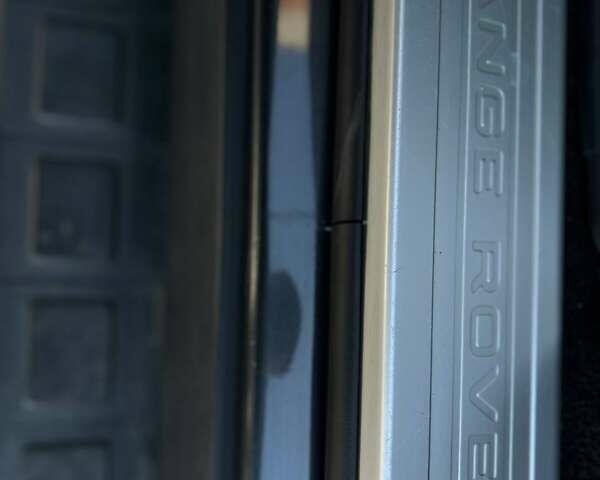 Ленд Ровер Рендж Ровер 2016 у Києві на Automoto.ua Чорний Ленд Ровер Рендж Ровер, об'ємом двигуна 2.99 л та пробігом 145 тис. км за 35500 $, фото 48 на Automoto.ua