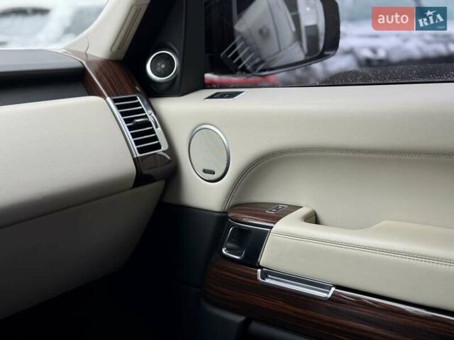 Чорний Ленд Ровер Рендж Ровер, об'ємом двигуна 2.99 л та пробігом 100 тис. км за 44900 $, фото 41 на Automoto.ua