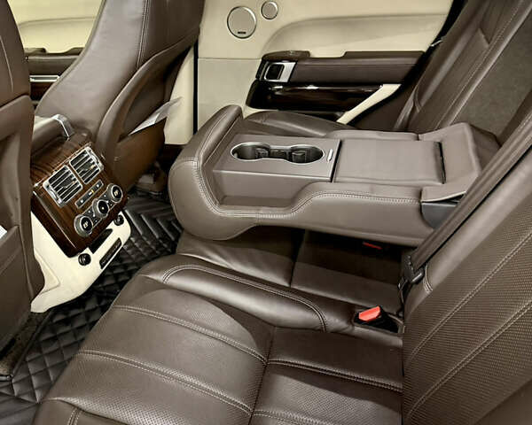 Черный Ленд Ровер Рендж Ровер, объемом двигателя 4.37 л и пробегом 198 тыс. км за 38999 $, фото 16 на Automoto.ua