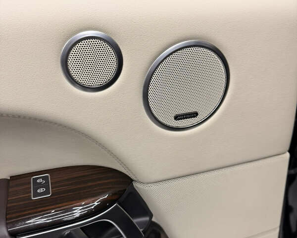 Черный Ленд Ровер Рендж Ровер, объемом двигателя 4.37 л и пробегом 198 тыс. км за 38999 $, фото 15 на Automoto.ua