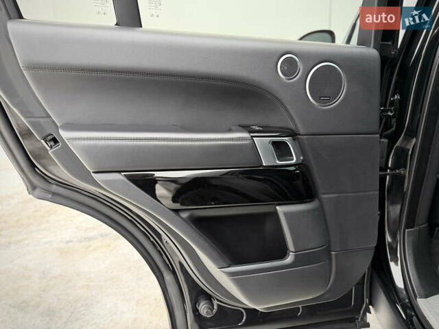 Черный Ленд Ровер Рендж Ровер, объемом двигателя 2.99 л и пробегом 240 тыс. км за 31800 $, фото 60 на Automoto.ua