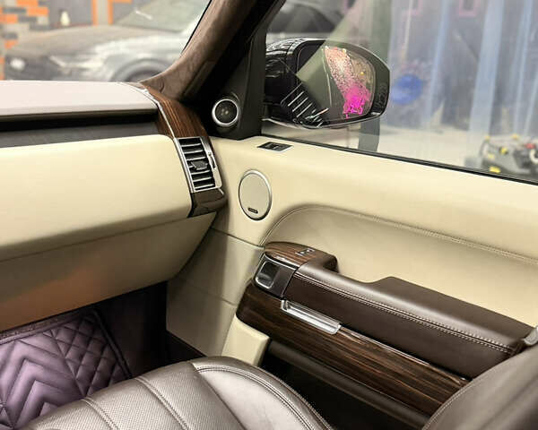 Черный Ленд Ровер Рендж Ровер, объемом двигателя 4.37 л и пробегом 198 тыс. км за 38999 $, фото 23 на Automoto.ua