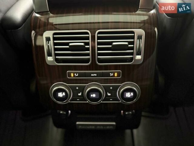 Чорний Ленд Ровер Рендж Ровер, об'ємом двигуна 2.99 л та пробігом 100 тис. км за 44900 $, фото 29 на Automoto.ua