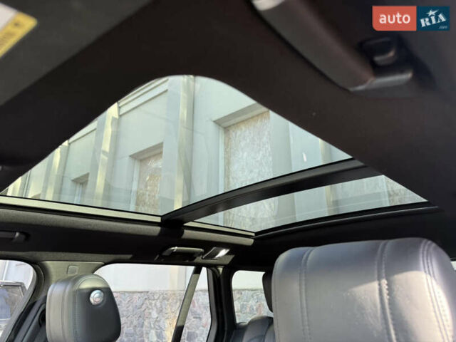Чорний Ленд Ровер Рендж Ровер, об'ємом двигуна 5 л та пробігом 79 тис. км за 45000 $, фото 15 на Automoto.ua