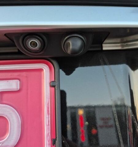 Чорний Ленд Ровер Рендж Ровер, об'ємом двигуна 3 л та пробігом 180 тис. км за 29999 $, фото 12 на Automoto.ua