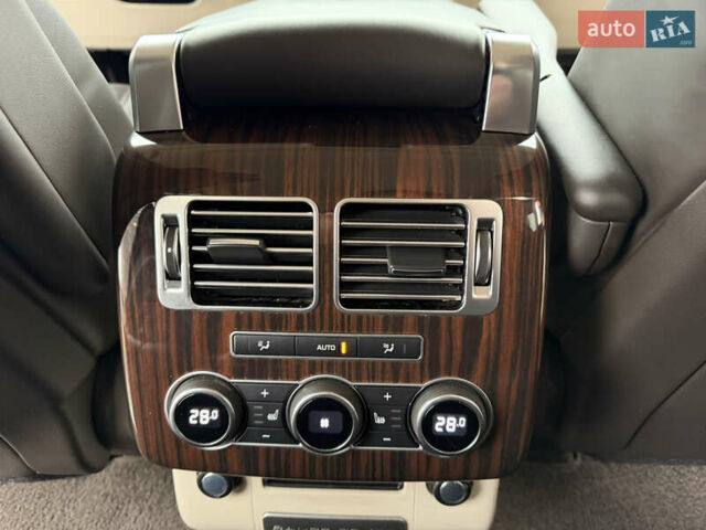 Чорний Ленд Ровер Рендж Ровер, об'ємом двигуна 3 л та пробігом 156 тис. км за 38900 $, фото 20 на Automoto.ua