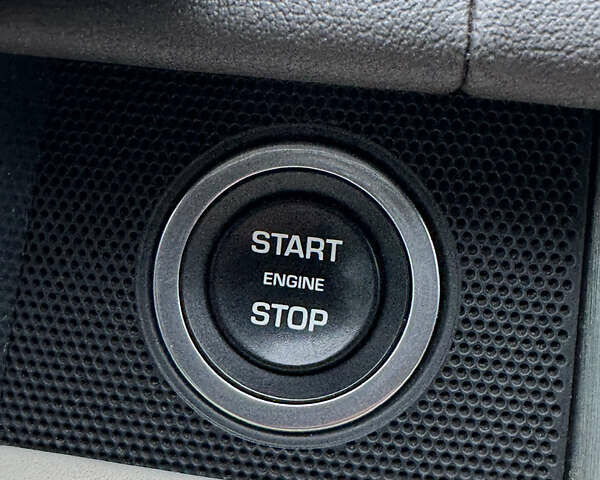 Чорний Ленд Ровер Рендж Ровер, об'ємом двигуна 2.99 л та пробігом 143 тис. км за 39999 $, фото 62 на Automoto.ua