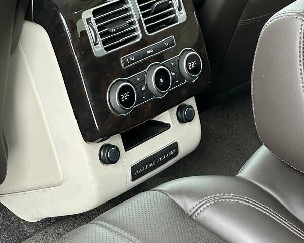 Чорний Ленд Ровер Рендж Ровер, об'ємом двигуна 2.99 л та пробігом 72 тис. км за 44900 $, фото 21 на Automoto.ua