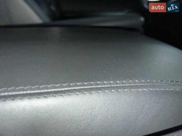 Чорний Ленд Ровер Рендж Ровер, об'ємом двигуна 5 л та пробігом 96 тис. км за 52000 $, фото 33 на Automoto.ua