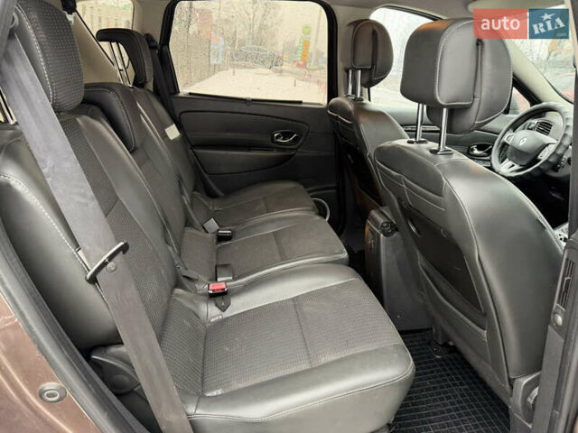 Чорний Ленд Ровер Рендж Ровер, об'ємом двигуна 2.99 л та пробігом 142 тис. км за 32000 $, фото 13 на Automoto.ua