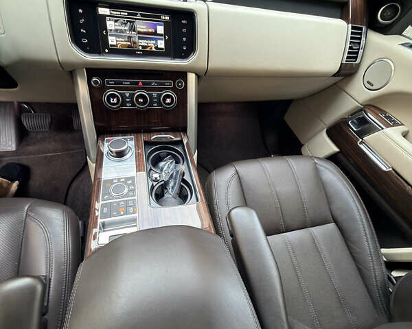 Черный Ленд Ровер Рендж Ровер, объемом двигателя 2.99 л и пробегом 156 тыс. км за 37444 $, фото 9 на Automoto.ua