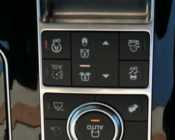 Чорний Ленд Ровер Рендж Ровер, об'ємом двигуна 2.99 л та пробігом 145 тис. км за 35500 $, фото 40 на Automoto.ua