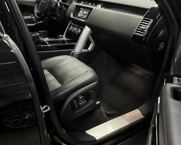 Чорний Ленд Ровер Рендж Ровер, об'ємом двигуна 5 л та пробігом 96 тис. км за 52000 $, фото 28 на Automoto.ua