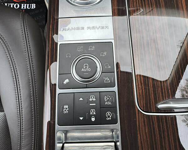 Чорний Ленд Ровер Рендж Ровер, об'ємом двигуна 2.99 л та пробігом 143 тис. км за 39999 $, фото 17 на Automoto.ua