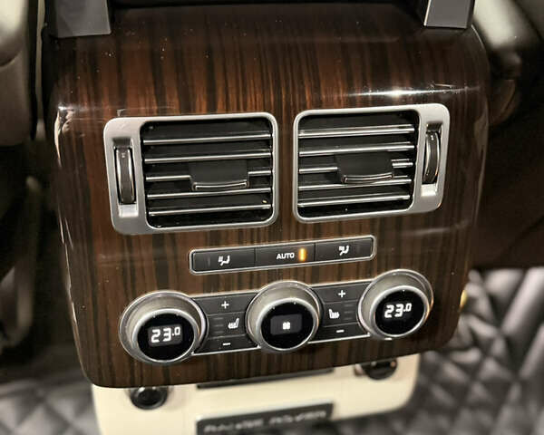 Черный Ленд Ровер Рендж Ровер, объемом двигателя 4.37 л и пробегом 198 тыс. км за 38999 $, фото 21 на Automoto.ua