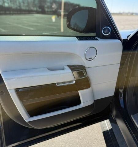 Черный Ленд Ровер Рендж Ровер, объемом двигателя 4.37 л и пробегом 205 тыс. км за 34999 $, фото 9 на Automoto.ua