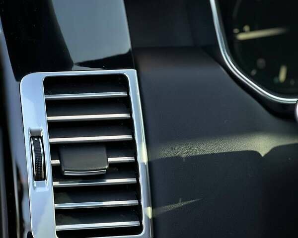 Ленд Ровер Рендж Ровер 2016 у Києві на Automoto.ua Чорний Ленд Ровер Рендж Ровер, об'ємом двигуна 2.99 л та пробігом 145 тис. км за 35500 $, фото 27 на Automoto.ua