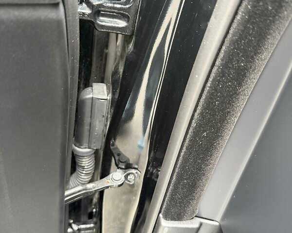 Черный Ленд Ровер Рендж Ровер, объемом двигателя 3 л и пробегом 210 тыс. км за 35800 $, фото 24 на Automoto.ua