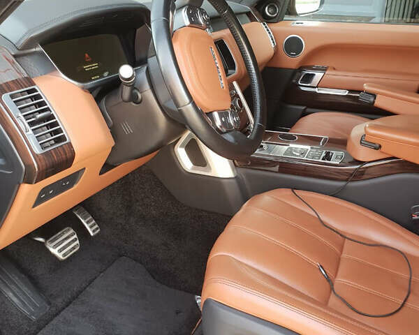 Черный Ленд Ровер Рендж Ровер, объемом двигателя 3 л и пробегом 46 тыс. км за 55000 $, фото 9 на Automoto.ua