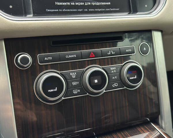 Чорний Ленд Ровер Рендж Ровер, об'ємом двигуна 2.99 л та пробігом 143 тис. км за 39999 $, фото 57 на Automoto.ua
