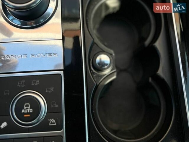 Чорний Ленд Ровер Рендж Ровер, об'ємом двигуна 2.99 л та пробігом 145 тис. км за 35500 $, фото 46 на Automoto.ua