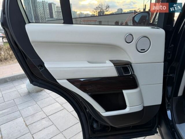 Чорний Ленд Ровер Рендж Ровер, об'ємом двигуна 3 л та пробігом 156 тис. км за 34500 $, фото 16 на Automoto.ua