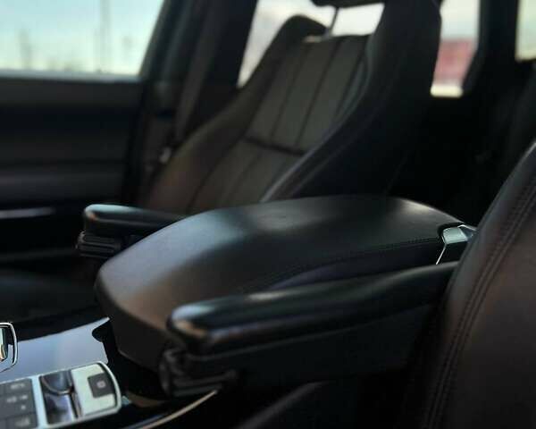 Ленд Ровер Рендж Ровер 2016 у Києві на Automoto.ua Чорний Ленд Ровер Рендж Ровер, об'ємом двигуна 2.99 л та пробігом 145 тис. км за 35500 $, фото 50 на Automoto.ua